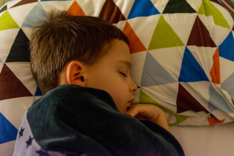 A 5 ans il fait encore pipi au lit, que faire ? : Femme Actuelle Le MAG